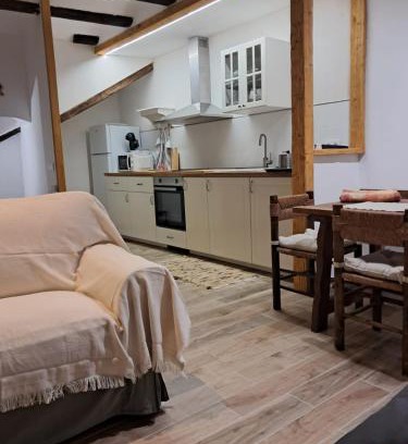 Valderrobres House | Discover Family-Friendly Comfort at Lo Cremallé Hotel
