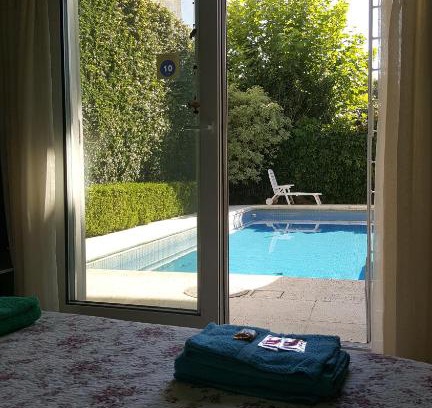 Acassuso Bed & Breakfast | Eco-Friendly Lo de Lala B&B with Ocean View & Pool