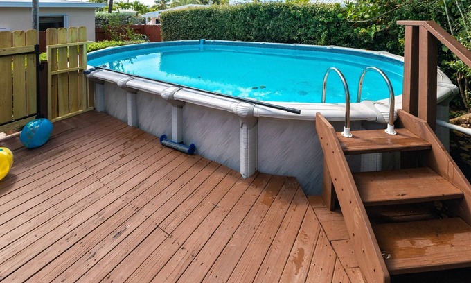 Marathon House | Lo-Key 1: Discover Your Slice of Paradise with Pool & Pet Friendly