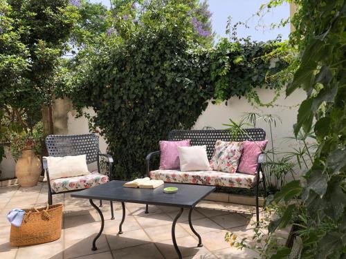 Morciano di Leuca House | Explore Oceanfront Bliss at Lo Studio - Camilla's Guesthouse