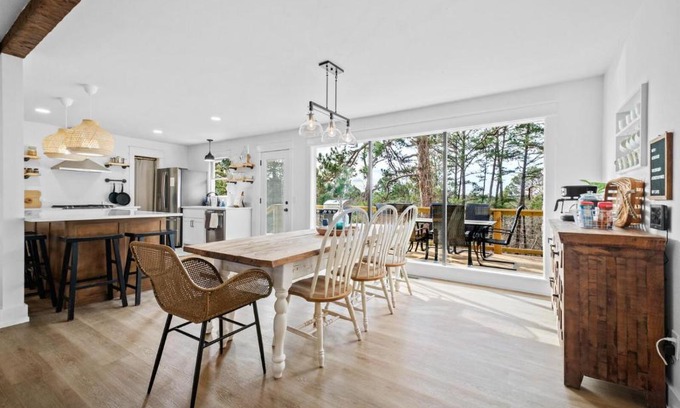 Rogers House | Loblolly Pines - Private Bike Trail & Family-Friendly Retreat