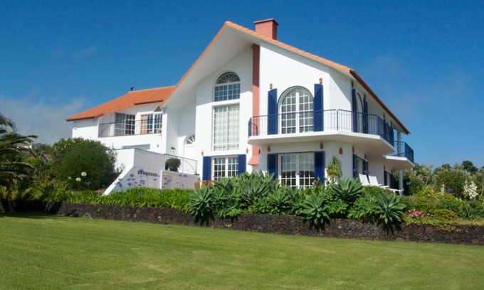 Ribeira das Tainhas Apartment | Discover Lobo do Mar: Your Ideal Coastal Retreat