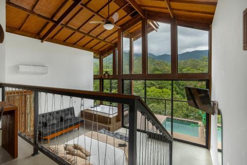 Penedo Apartment | Romantic Lobo Guará with Incredible Views and Hot Tub