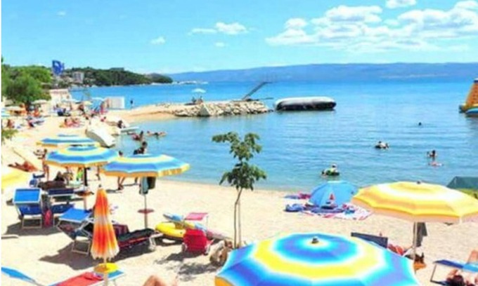 Stobrec Apartment | Cozy Lobster Apartments with Kitchen & Family-Friendly Amenities