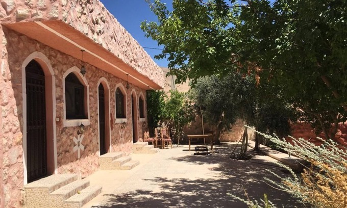 Wadi Musa House | Experience Local Bedouin Culture in a Family-Friendly Stay
