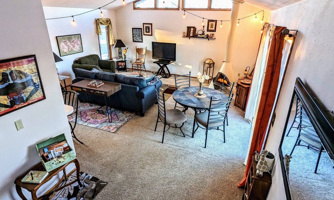 Cedar Falls Apartment | Experience Local Comfort with International Flair