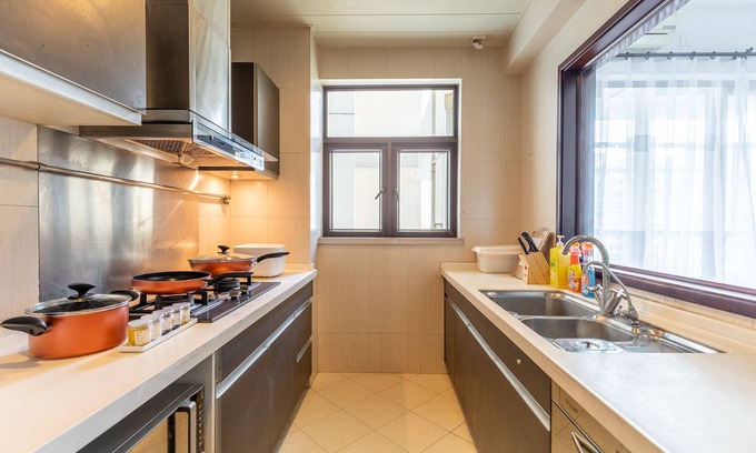 Xiangzhou District Apartment | Oceanfront Locals Boutique Apartment at Huafa Plaza