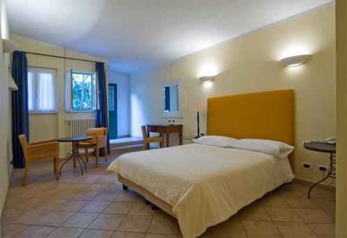 Varigotti Hotel | Discover Welcoming Inns in Italy with Family-Friendly Dining