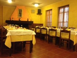Mozzanica Hotel | Pet-Friendly Retreat at Locanda Del Sole with Breakfast