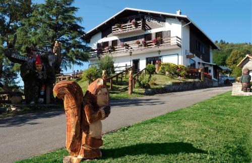 Mulazzo Hotel | Cozy Locanda Il Rustichello: Oceanfront Retreat with Spa