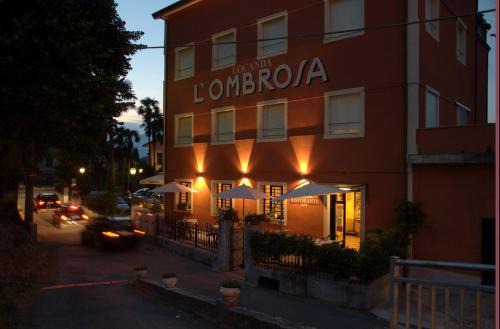 Vezzano Ligure Hotel | Pet-Friendly Retreat at Locanda L'Ombrosa with Great Amenities