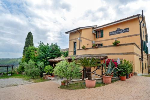 Offida Hotel | Pet-Friendly Affittacamere Locanda Ristoro Tanè Awaits You