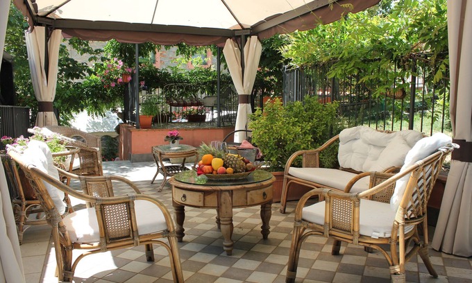 Macchino Bed & Breakfast | Discover Locanda Zacco: Rated 9.8 with Family-Friendly Amenities