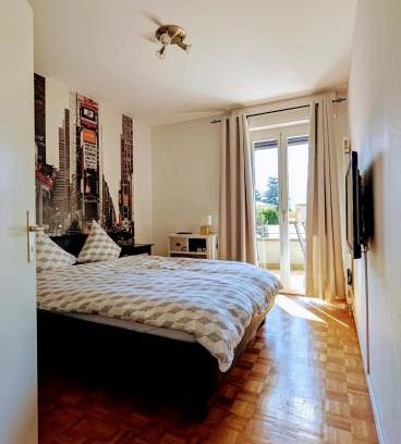 Locarno Apartment | Locarno, Casa Pioda - nahe Zentrum, mit Balkon und Parkplatz