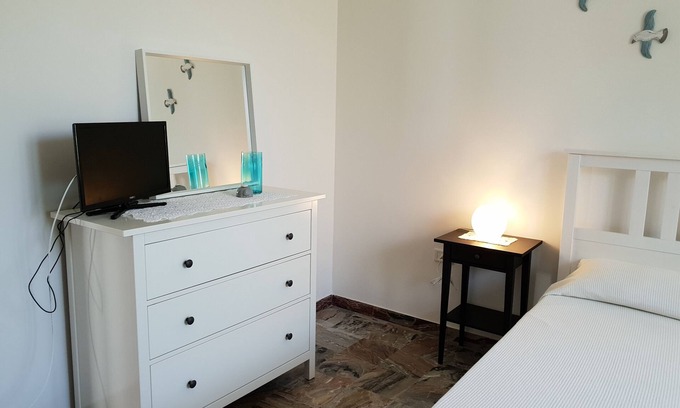 Pulsano House | Family-Friendly Haven Just 2 km from the Sea
