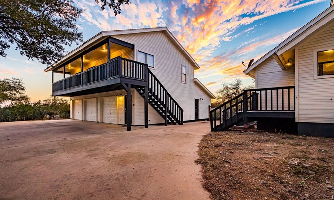 Dripping Springs Cottage | Secluded Retreat with Breathtaking Views Near Dripping Springs