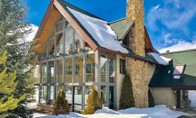 Winter Park House | Downtown Winter Park Retreat with Hot Tub & Amazing Reviews