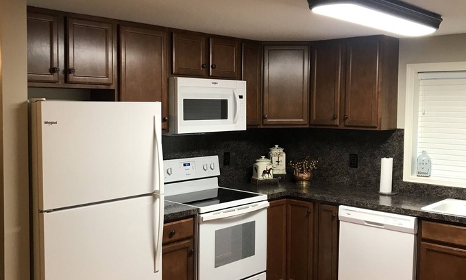 Madison House | Historic Downtown Madison Hotel with Kitchen & Perfect Score
