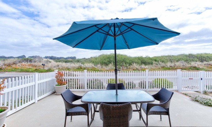 Oceano House | Oceano Retreat: Oceanfront Home with Spa & Pet-Friendly Comfort