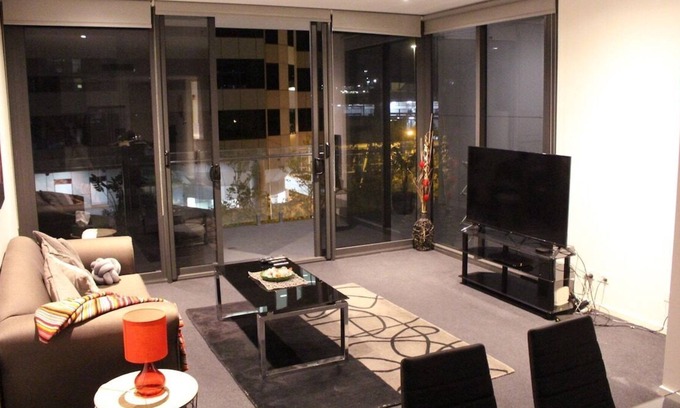 City East Apartment | Located in the Manhattan complex in Canberra's CBD