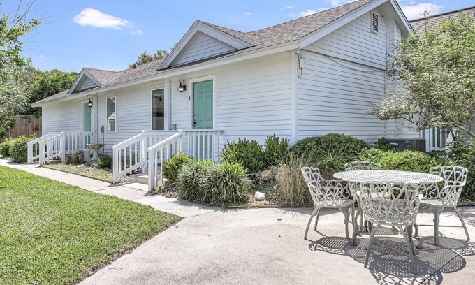Rockport Cottage | Ideally Located Cottage 3: Walk to Marina and Festivals