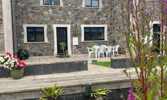 New Quay House | Family-Friendly Retreat Near Fishing Harbour and Beach