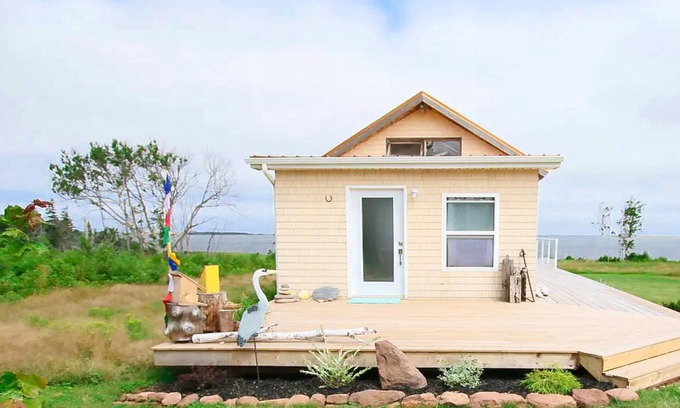 York Cottage | Escape to PEI's North Shore: Perfect Relaxation Awaits
