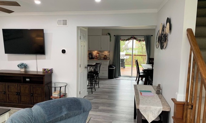 Elizabethtown House | Prime Location Near Harrisburg, York & Hershey Park with Spa