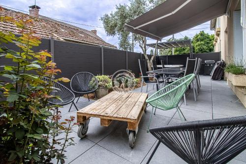 Borderes-sur-l'Echez Apartment | Top-Rated Apartment des Pyrénées: Family & Pet Friendly