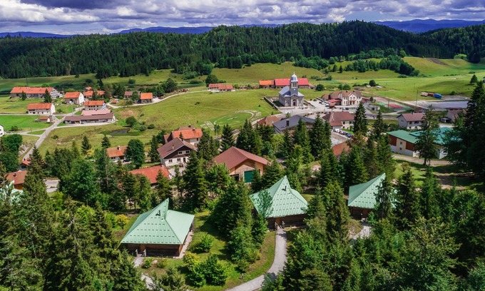 Prenovel Ski Chalet | Beautiful Retreat at Les Loges du Jura with Spa & Pool