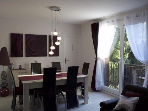 Collioure Apartment | Beachfront Retreat with Ocean Views in Coma Chéric