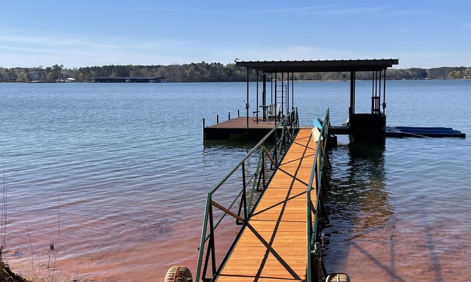 Hartwell House | Experience Lakefront Living: Kayaks, Dock & Firepit Retreat