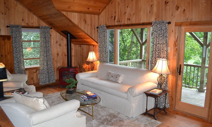 Blowing Rock Apartment | Ideal Location: Walk to Main Street from Pet-Friendly Apartment