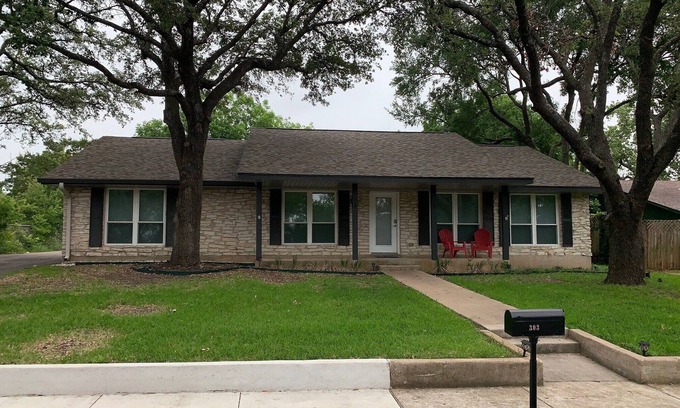 Round Rock House | Prime Location & Pet-Friendly Comfort Near Round Rock