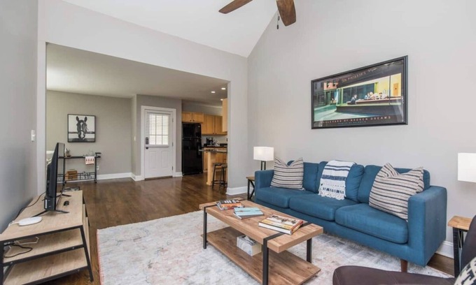 Northside District House | Prime Location with Family-Friendly Amenities & Breakfast