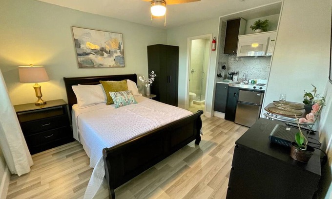 Florida Central Atlantic Coast Apartment | Prime Location Studio in Orlando with Family-Friendly Amenities