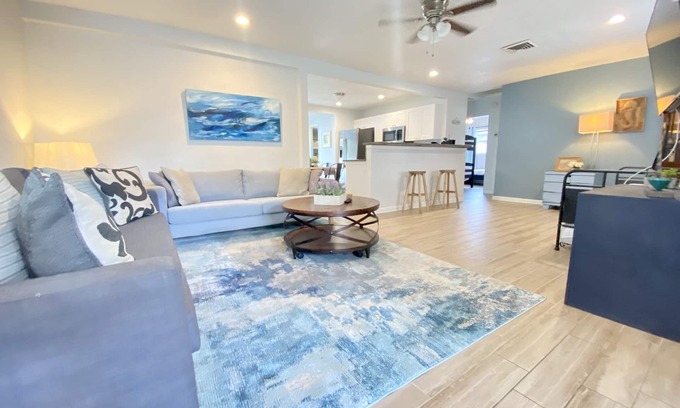 St. Petersburg - Clearwater House | Prime Location: Minutes to Beach & Downtown St Pete