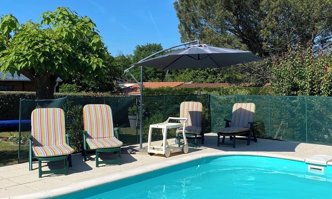 Escource House | Elegant Location Saisonnière with Private Pool & Kitchen