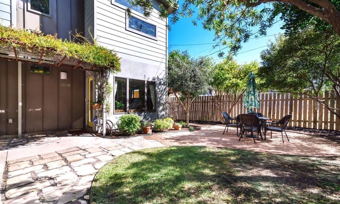 East Cesar Chavez House | Exceptional East-Side Retreat with Treehouse and Patio
