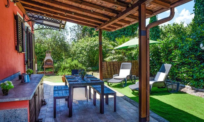 Vignanello Apartment | Oasi delle 2 F: Family-Friendly Retreat with Pool & Hot Tub