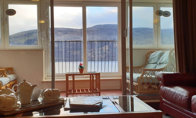Kinloch Rannoch House | Relaxing Retreat at Loch Rannoch Otter Lodge for Groups