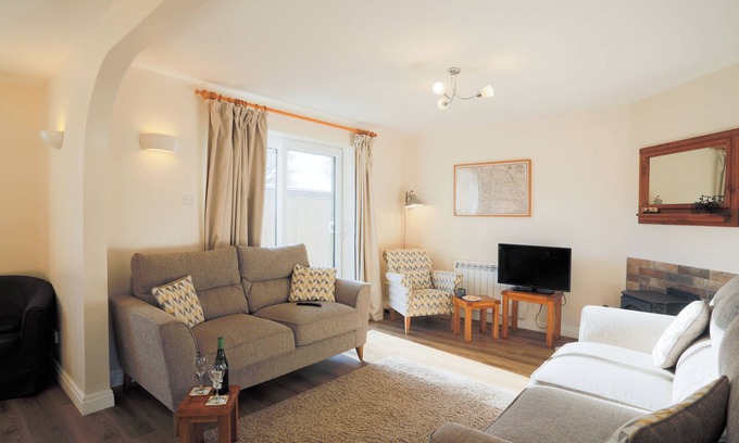 Lockton Cottage | Lock Cottage: Family-Friendly Retreat Near Pickering