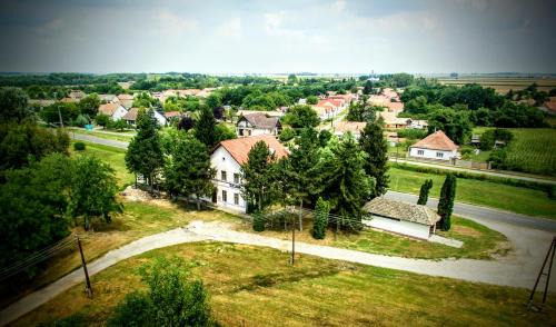 Hercegszanto House | Welcoming Locomotiv Vendégház: Rated 9.1/10, Pet Friendly