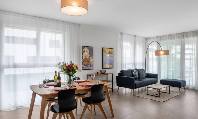 Locarno Apartment | Highly Rated LocTowers A3.7.3 with Spa and Lake Views