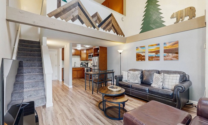 South Lake Tahoe Condo | Cozy Lodge with Loft and Oceanfront Views for Your Getaway