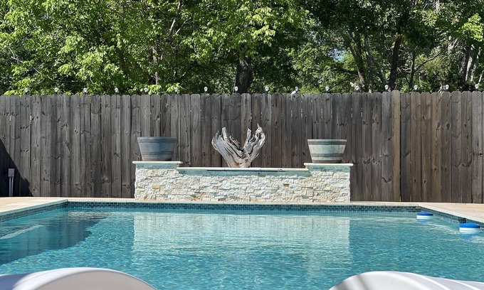 Yantis Apartment | Relaxing Lodge #1: Pool, Game Room & Close to Boat Ramps