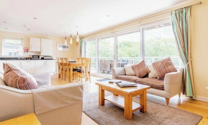 Winnard's Perch House | Waterfront Lodge 101: Pet-Friendly Oasis with Spa & Views