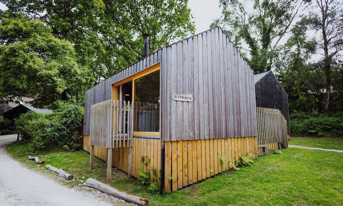 Corfe Castle Cottage | Discover Lodge 15: Pet-Friendly Cottage near Corfe Castle