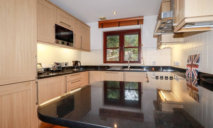 St Wenn Cottage | Family-Friendly Lodge 22 Cherry with Pool in Wadebridge