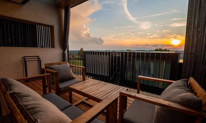 Merkendorf Apartment | Discover Lodge 6 - Family-Friendly Retreat with Breakfast